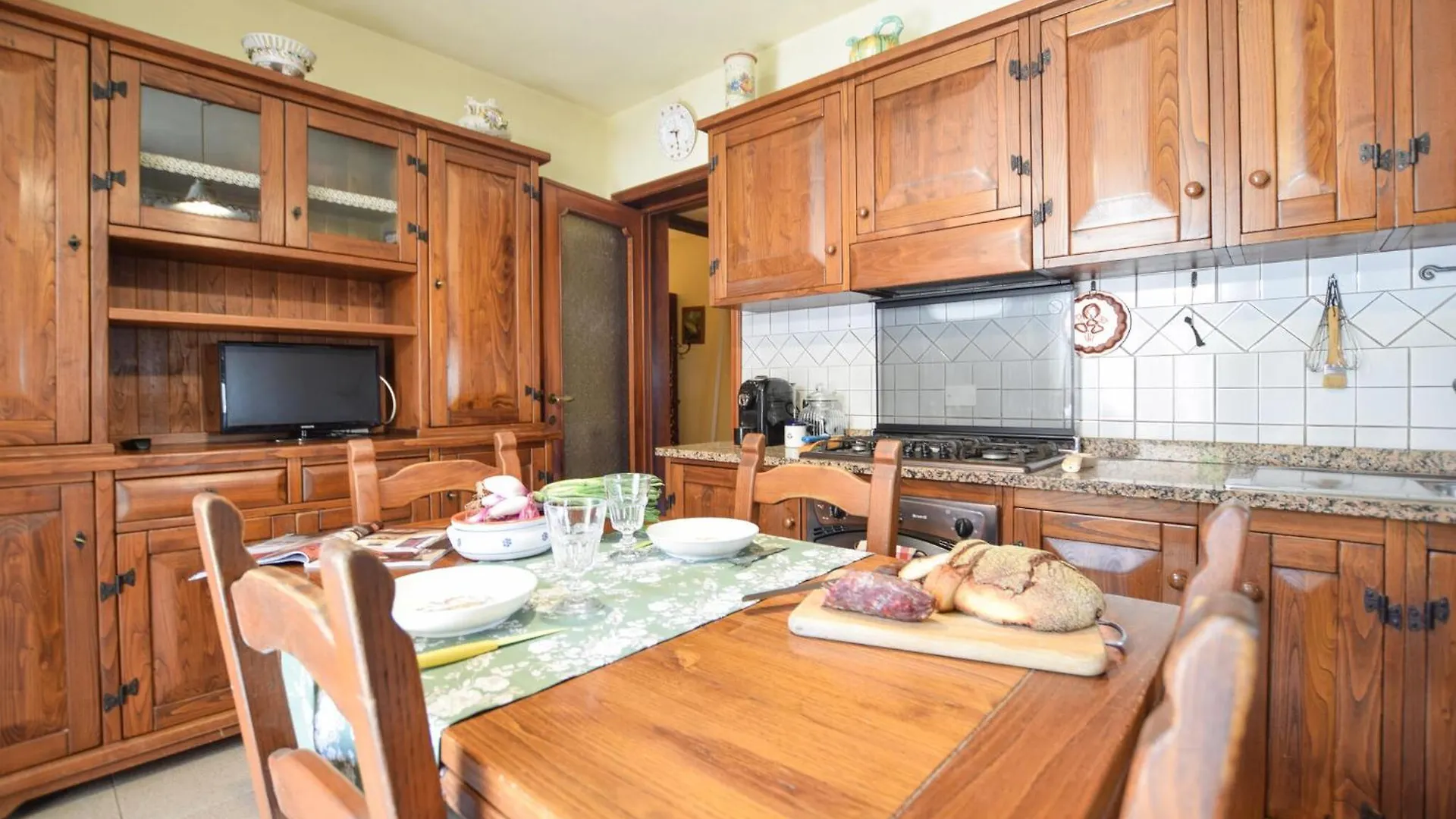 Awesome Apartment In Camaiore With Kitchen